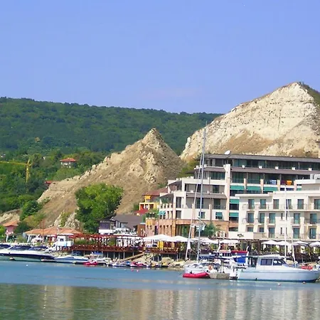 Vila Dionis Μπαλτσίκ