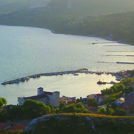 Πανσιόν Vila Dionis 3*