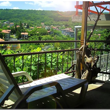 Vila Dionis Πανσιόν 3*